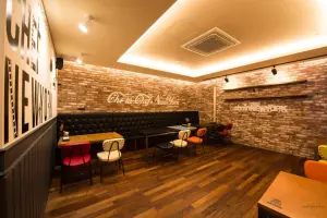 레트로 감성 가득한 뉴욕 스타일 레스토랑 조인쉐프